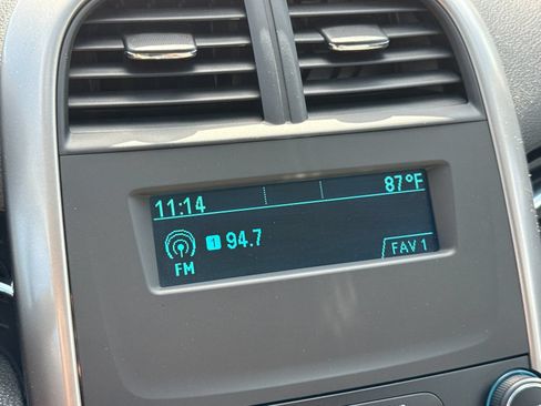 Used 2016 Chevrolet Malibu LS FWD image 14