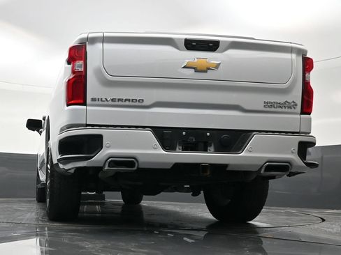 Used 2024 Chevrolet Silverado 1500 High Country AWD/4WD image 23
