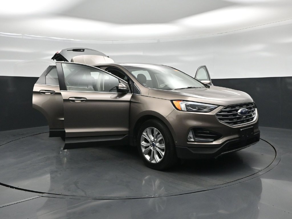 Used 2019 Ford Edge Titanium w/ Equipment Group 301A FWD image 32