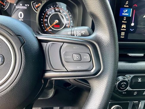 Certified 2025 Jeep Wrangler Sport AWD/4WD image 27