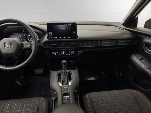 Used 2024 Honda HR-V Sport image 11