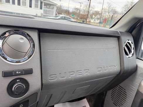 Used 2011 Ford F250 XLT image 32