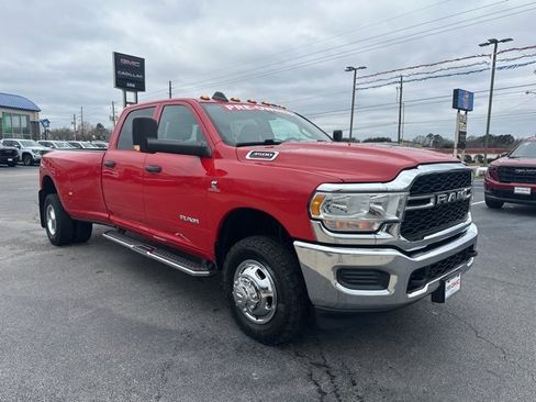 Used 2022 RAM 3500 Tradesman image 1