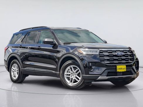 Certified 2026 Ford Explorer Active RWD image 1
