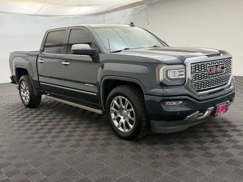 Used 2017 GMC Sierra 1500 Denali w/ Denali Ultimate Package AWD/4WD image 7