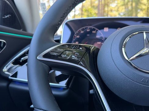 Used 2025 Mercedes-Benz E 350 Sedan image 23