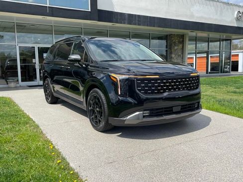 New 2025 Kia Carnival SX Prestige image 1