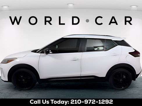 Used 2024 Nissan Kicks SR w/ SR Premium Package image 4