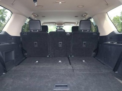 Used 2024 Ford Expedition XLT AWD/4WD image 27