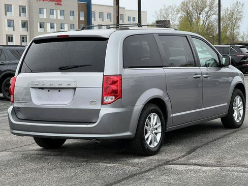 Used 2019 Dodge Grand Caravan SXT FWD image 11