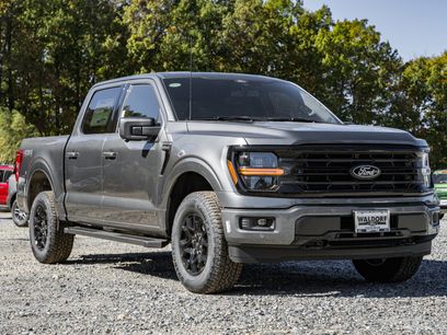 New 2025 Ford F150 XLT w/ Equipment Group 302A MID