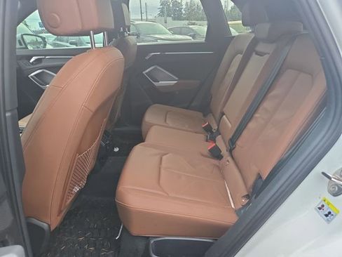 Used 2022 Audi Q3 2.0T Premium Plus w/ Premium Plus Package image 11