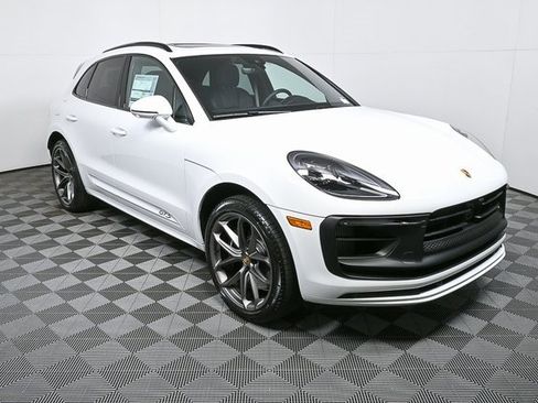 New 2026 Porsche Macan GTS image 33