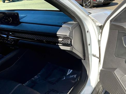 Used 2025 Honda Accord Sport image 18