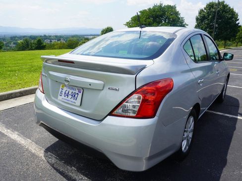Used 2017 Nissan Versa SV w/ SV Special Edition Package FWD image 14