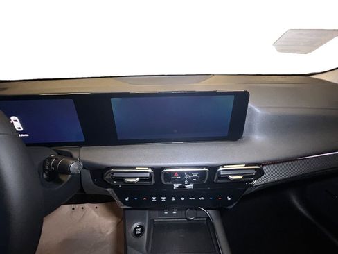 New 2026 Nissan Sentra SR w/ SR Premium Package FWD image 11