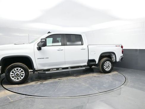 Used 2025 Chevrolet Silverado 2500 LT w/ Convenience Package image 6