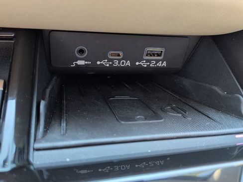 Used 2025 Subaru Outback Limited AWD/4WD image 25