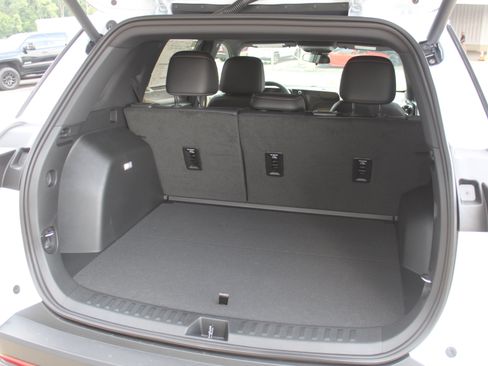 New 2027 Chevrolet Equinox ACTIV AWD/4WD image 17