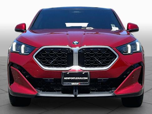 Used 2025 BMW X2 xDrive28i w/ Premium Package AWD/4WD image 3