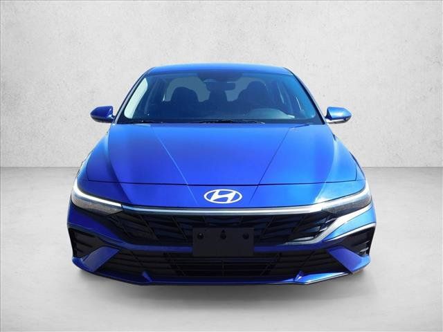 Used 2024 Hyundai Elantra SEL FWD image 4