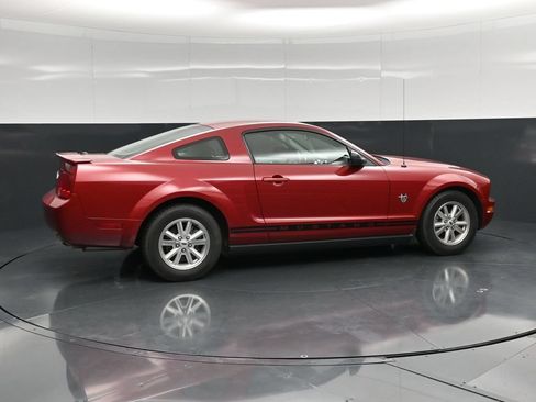Used 2009 Ford Mustang Coupe RWD image 2