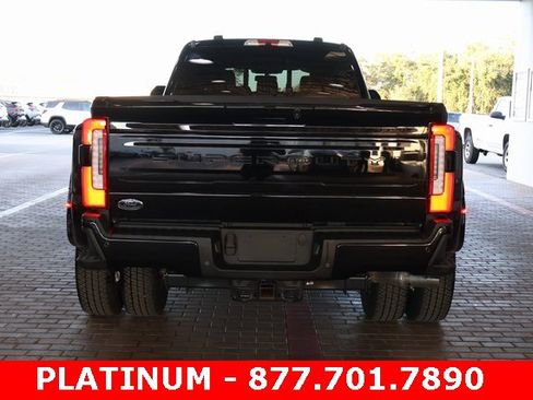 Used 2025 Ford F350 Platinum image 3