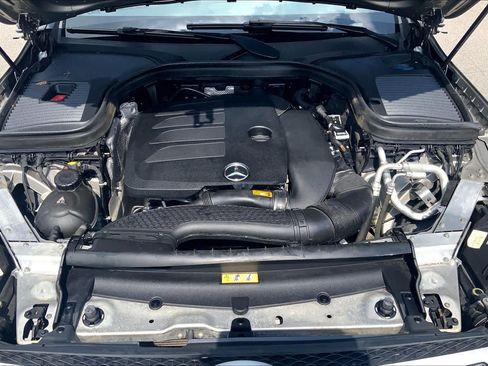 Used 2020 Mercedes-Benz GLC 300 4MATIC image 29