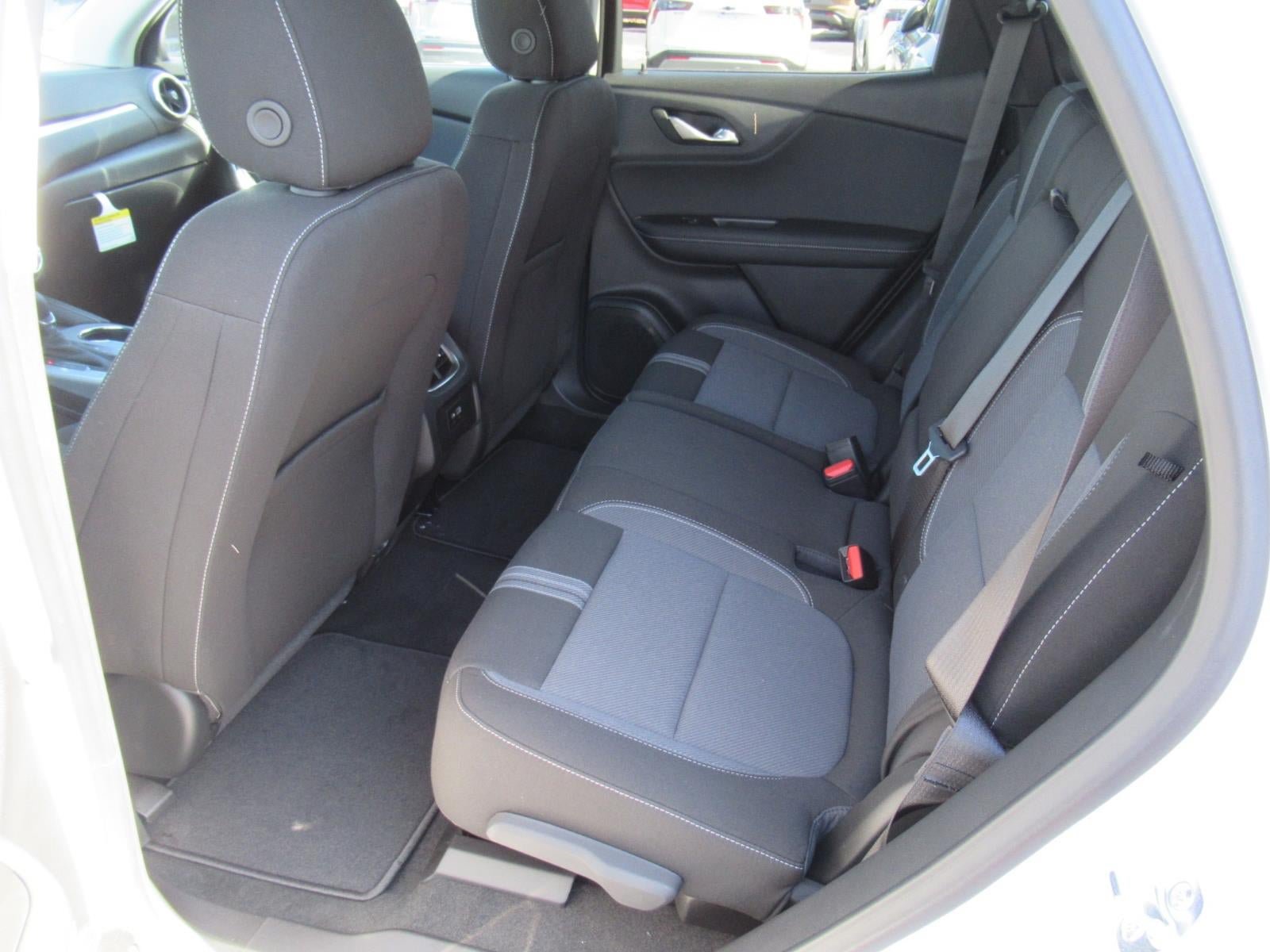 New 2026 Chevrolet Blazer LT w/ Convenience Package FWD image 31