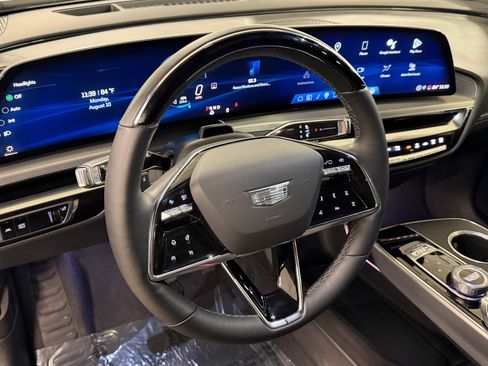 Certified 2024 Cadillac Lyriq Sport w/ LPO, Floor Liner Package AWD/4WD image 4