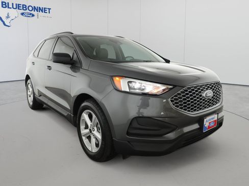 Used 2023 Ford Edge SE AWD/4WD image 3