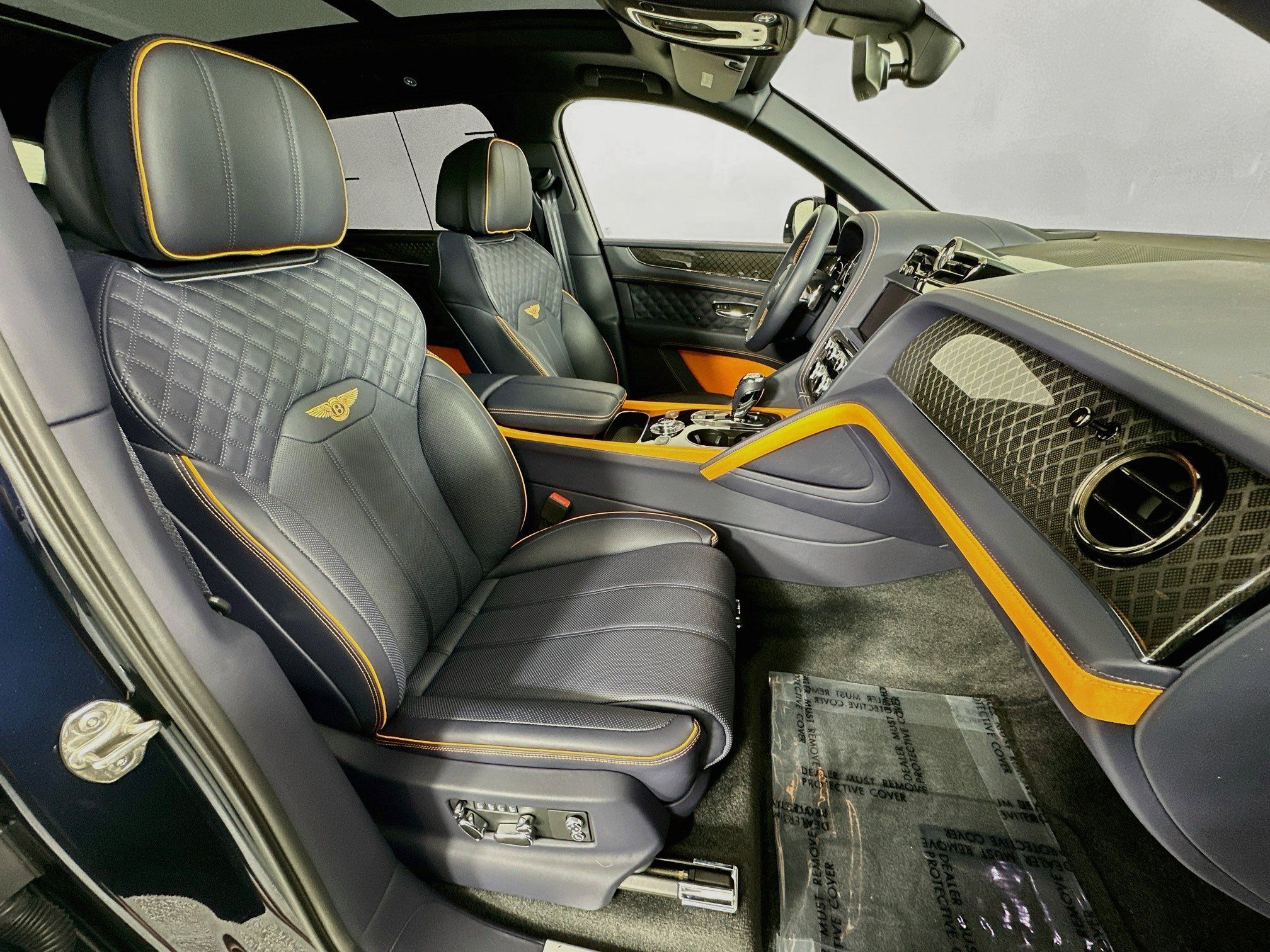 Certified 2025 Bentley Bentayga AWD/4WD image 27