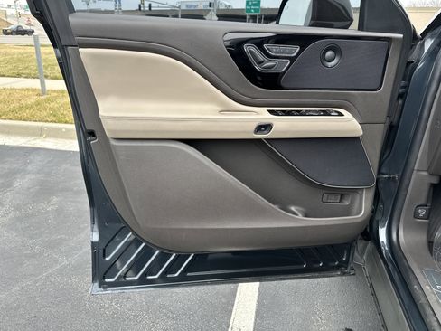 Used 2022 Lincoln Aviator Reserve w/ Equipment Group 201A image 14