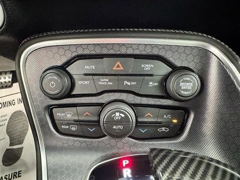 Used 2018 Dodge Challenger R/T Scat Pack w/ Dynamics Package RWD image 23