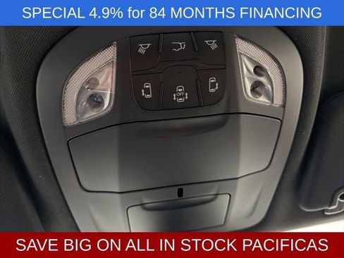 New 2026 Chrysler Pacifica Select AWD/4WD image 18