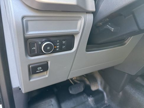 Used 2021 Ford F150 XLT image 17