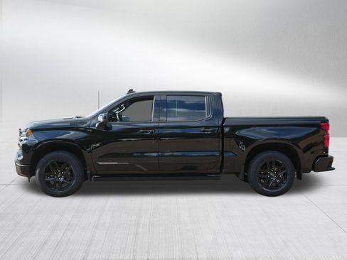 Used 2024 Chevrolet Silverado 1500 High Country w/ Midnight Edition AWD/4WD image 4