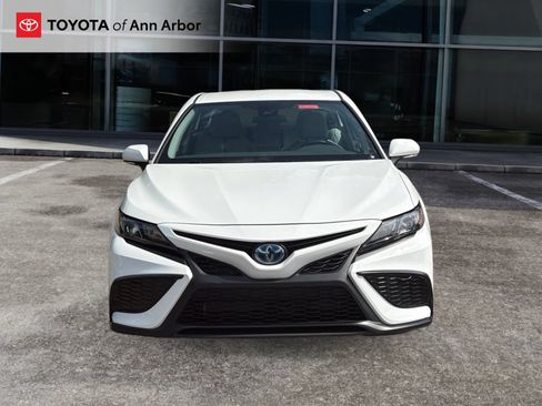 Used 2024 Toyota Camry SE FWD image 12