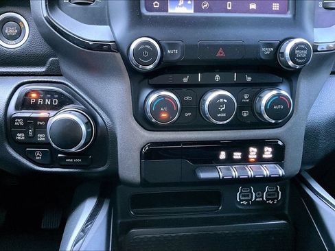 Used 2023 RAM 1500 Big Horn AWD/4WD image 16