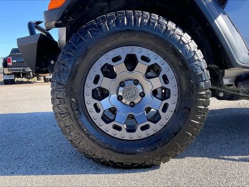 Used 2020 Jeep Wrangler Unlimited Sport S image 32