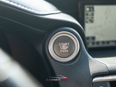 Used 2018 Lexus IS 300 AWD image 32