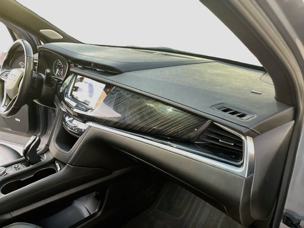 Used 2025 Cadillac XT6 Premium Luxury AWD/4WD image 32