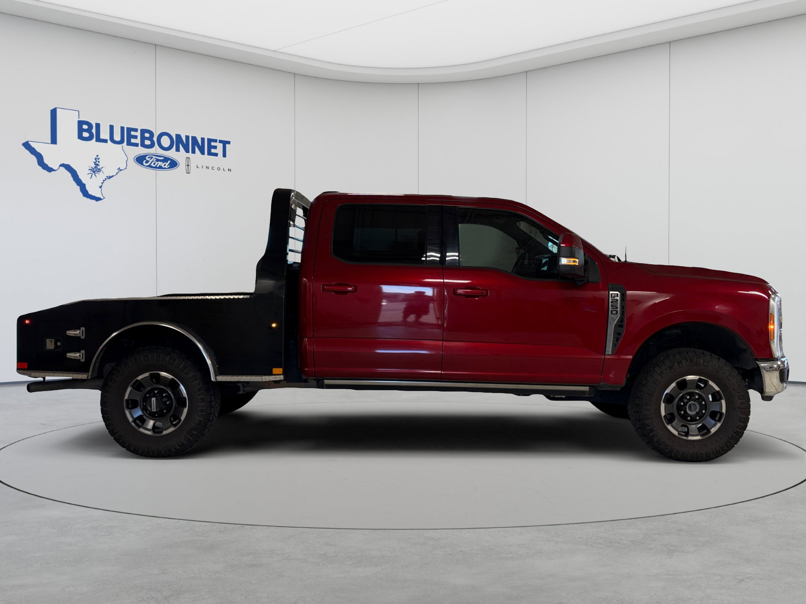 Used 2023 Ford F250 Lariat w/ Lariat Ultimate Package AWD/4WD image 4