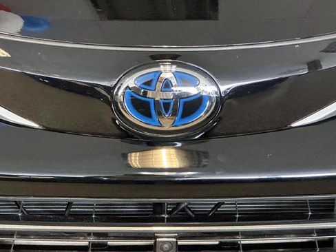 Used 2024 Toyota Sienna Platinum AWD/4WD image 8