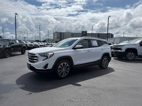 Used 2021 GMC Terrain SLT w/ Infotainment Package II AWD/4WD image 7