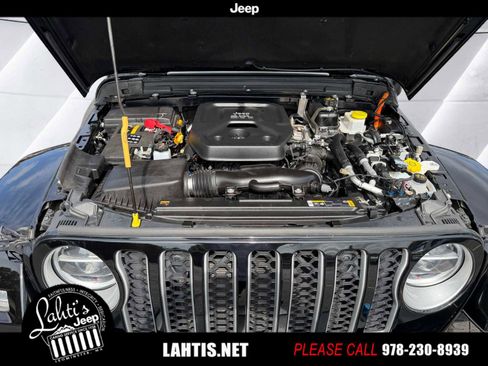 Certified 2022 Jeep Wrangler Unlimited Sahara w/ Cold Weather Group image 22