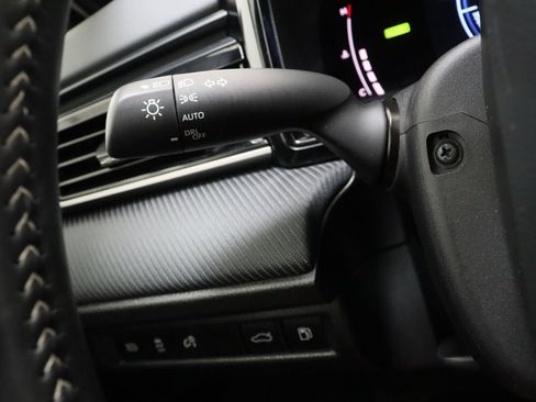 Used 2025 Toyota Camry SE FWD image 24