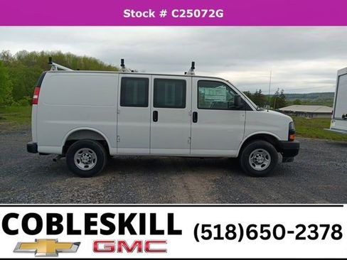 New 2025 Chevrolet Express 3500 w/ Driver Convenience Package image 2