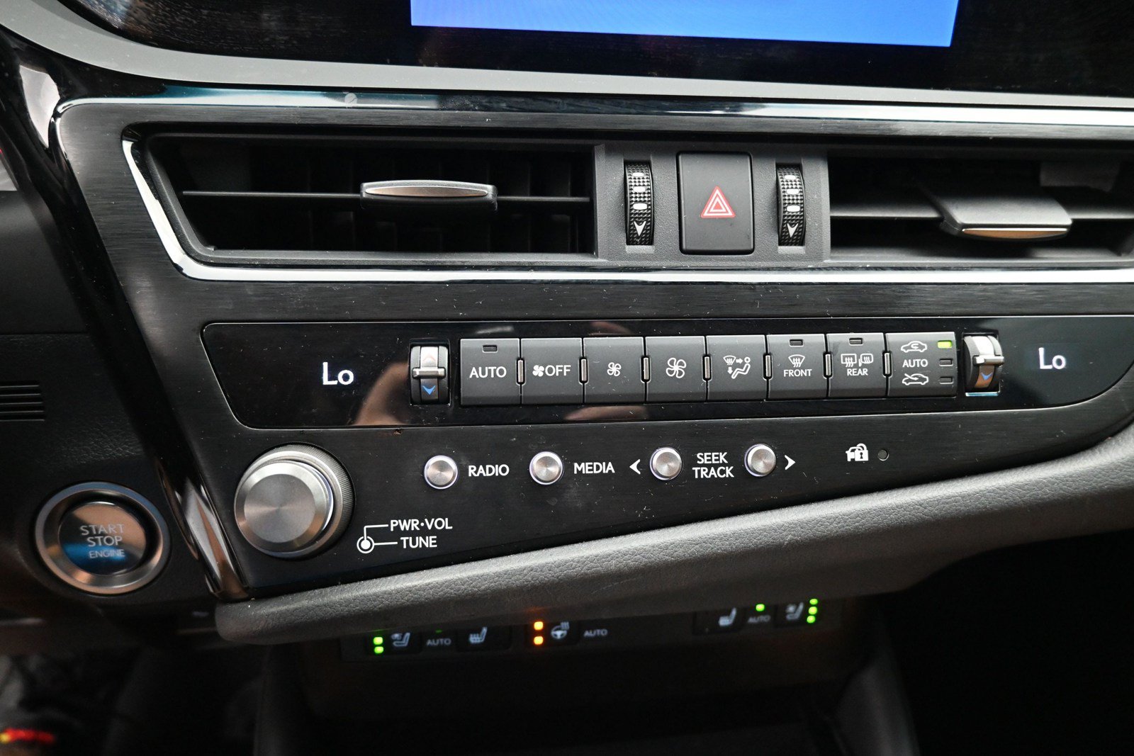 Used 2025 Lexus ES 350 w/ Premium Package FWD image 23