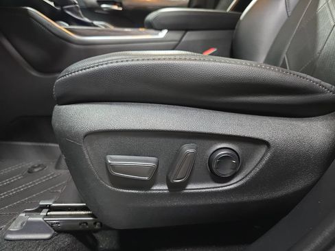 Used 2021 Toyota Highlander Platinum FWD image 33
